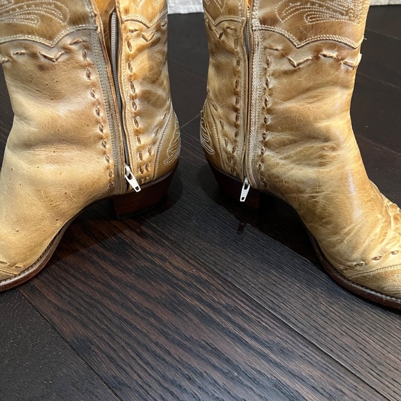 CHARLIE HORSE WOMENS ANKLE COWBOY BOOTS - Picture 10 of 14